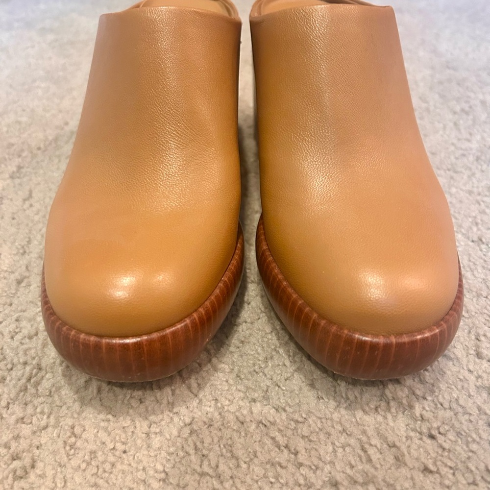 Vince Tan Leather Mules in Excellent Condition - Picture 5 of 11